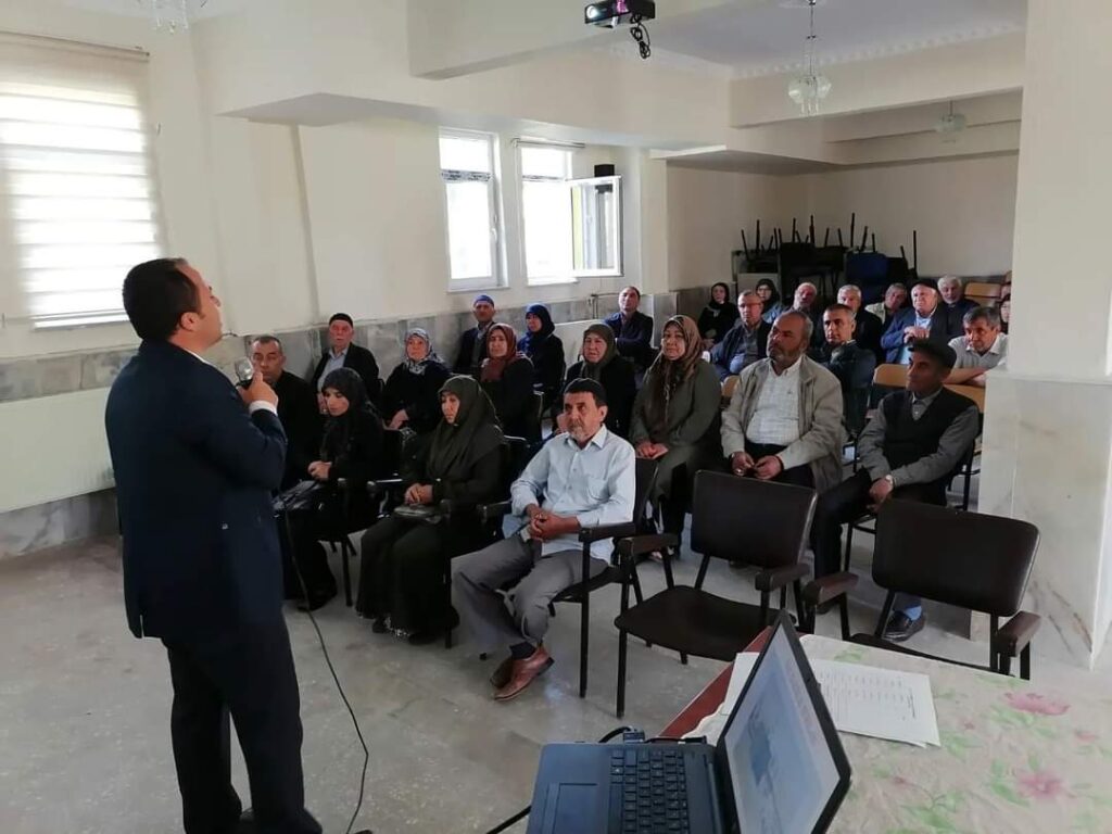 Cihanbeyli de Hacı Adaylarına  Eğitim Semineri Verildi