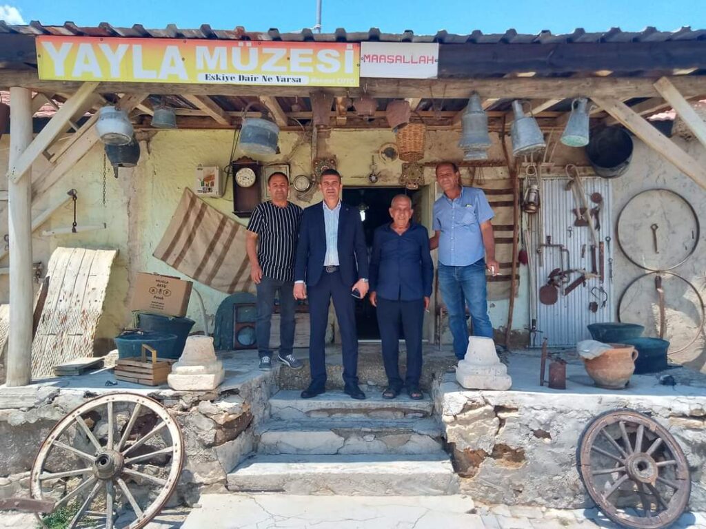 Haymana Belediye Başkanı levent Koç Cihanbeyli Yapalı da yayla  müzesini ziyaret etti